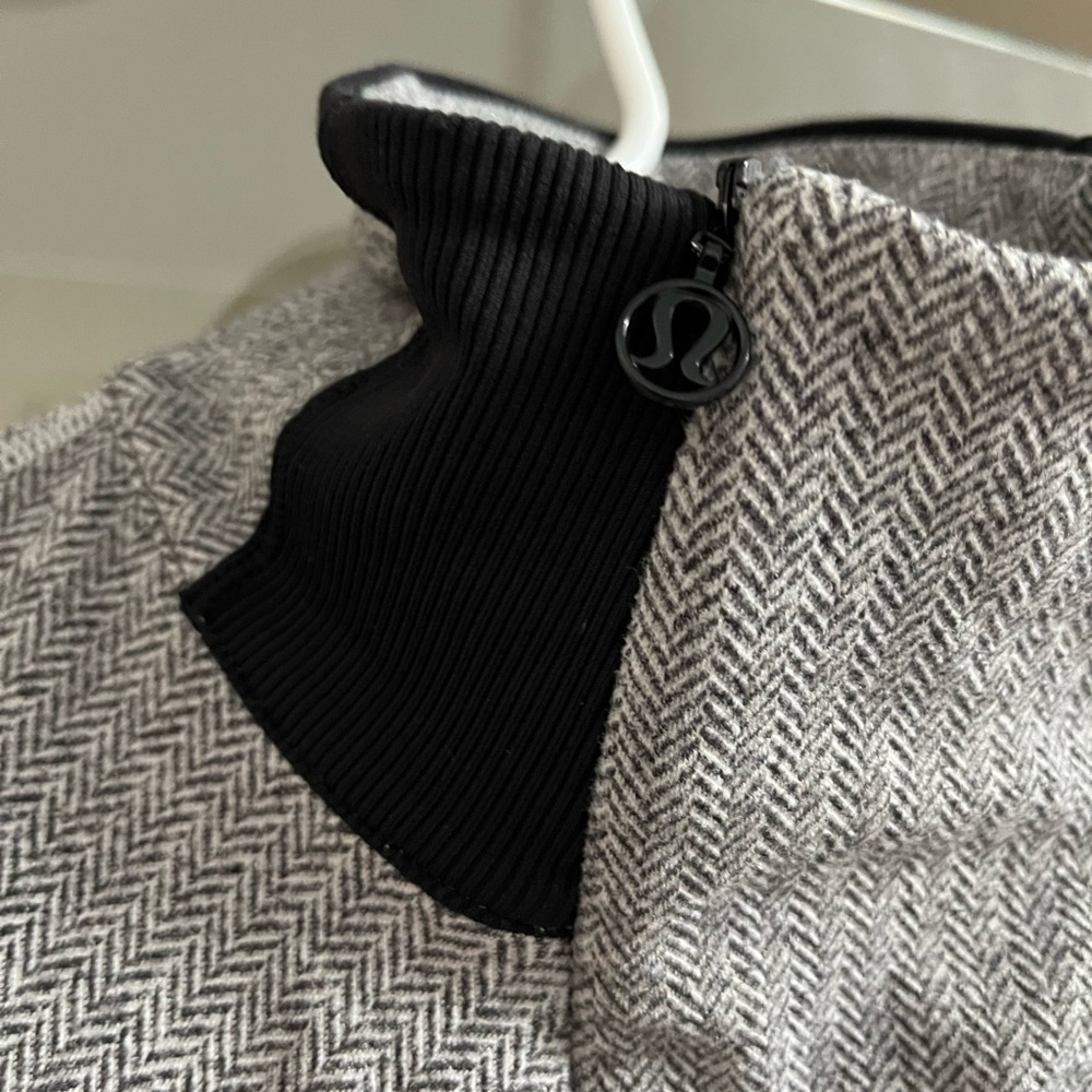Lululemon gray and black herringbone half zip 4 - Picture 3 of 12